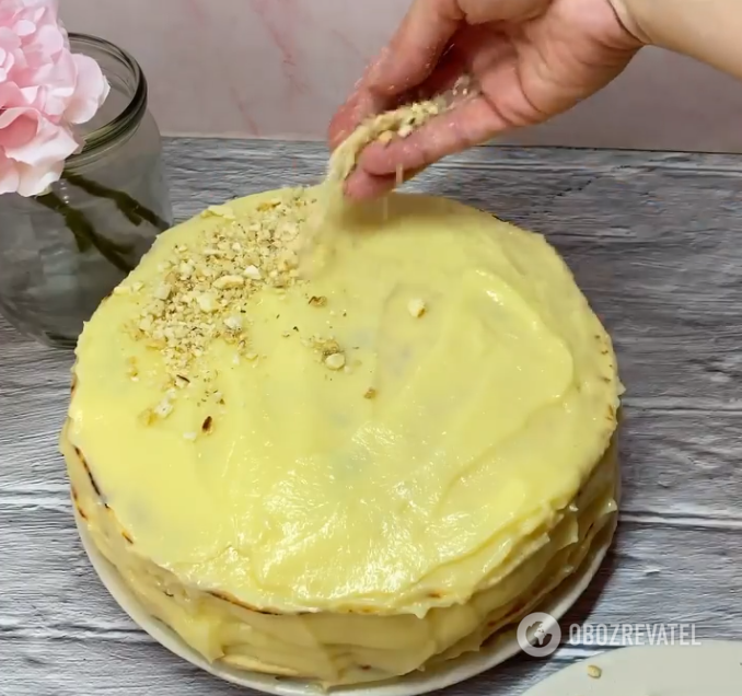 Jak zrobić ciasto na patelni: pomysł na elementarny deser
