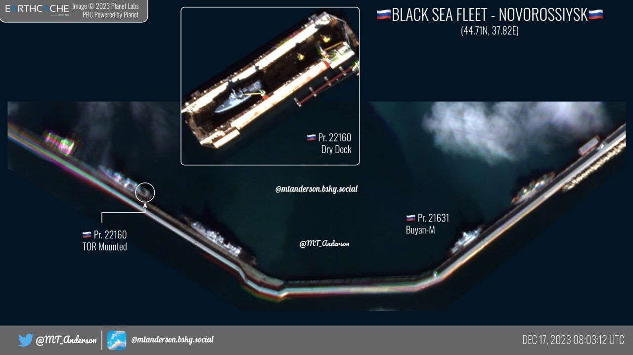 Afraid of attacks? Russian Black Sea Fleet relocates almost all of its large ships to Novorossiysk. Satellite photos