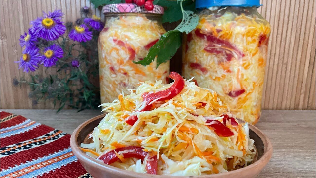 Cabbage with carrots and peppers