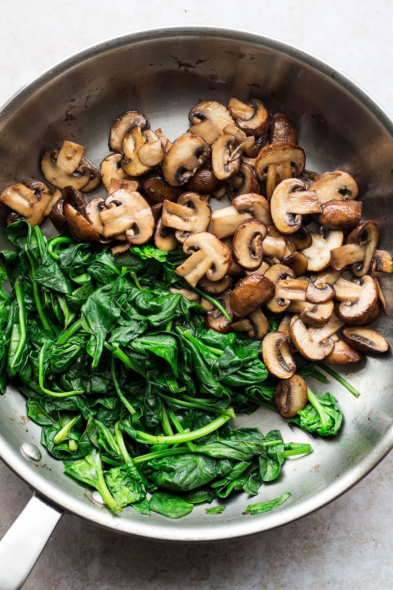 Mushrooms and spinach for the dish