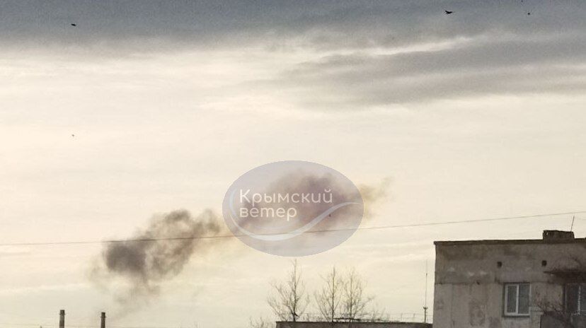 A series of explosions occurred in occupied Kerch, and smoke rose. Photo