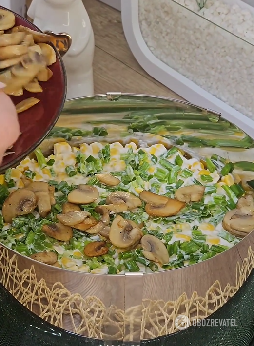 Tastier than Olivier: an original salad with chicken, mushrooms and corn for the New Year