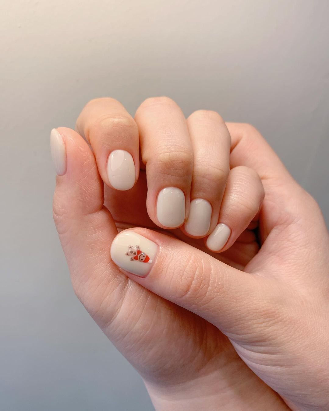 What manicure to make for the New Year: 7 interesting ideas for short nails