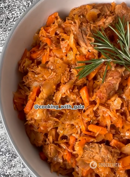 What meat goes best with delicious stewed cabbage: recipe