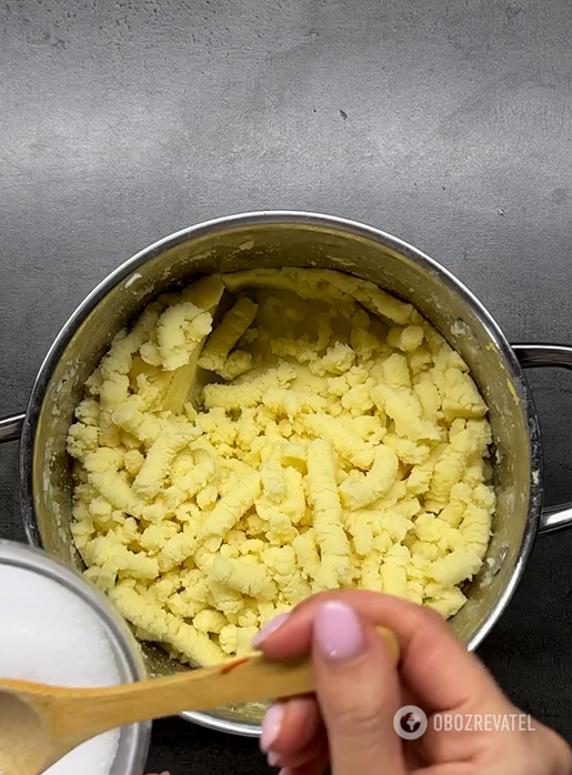 What you can make from yesterday's mashed potatoes for lunch: a very simple dish