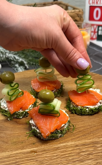 Top 3 recipes for caviar and red fish sandwiches: the best appetizer for the holiday table