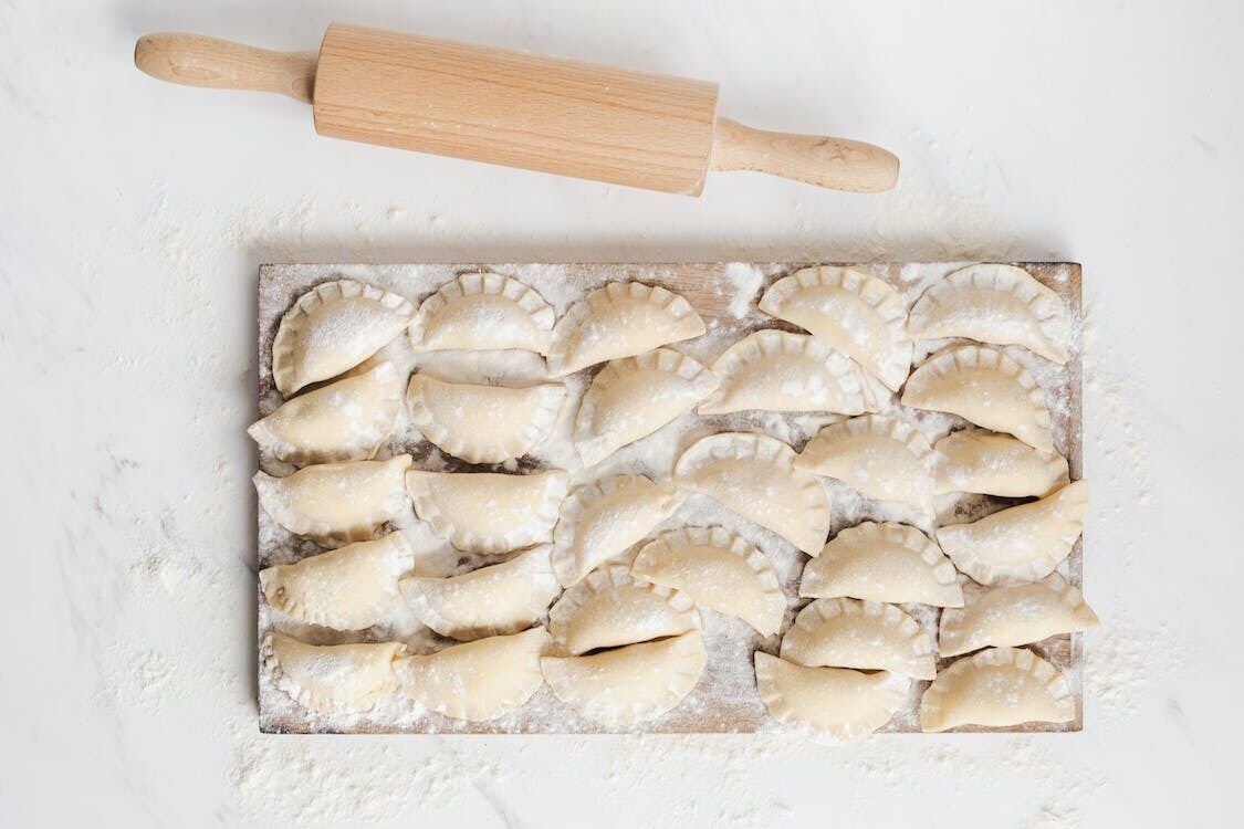 Simple dough for dumplings and varenyky: the dish will turn out perfect