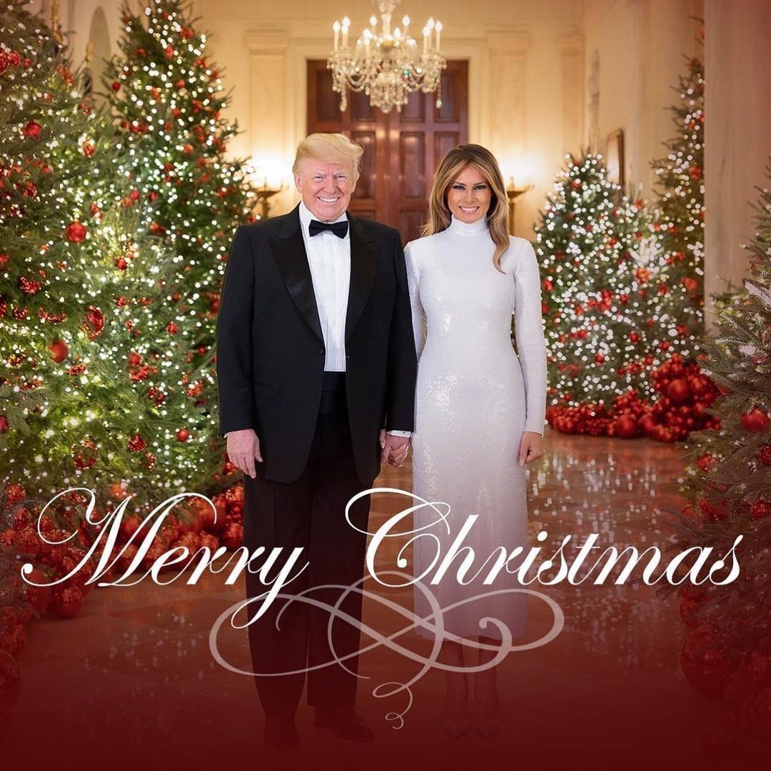 Where is Melania? Christmas photo of Trump's large family has baffled the network