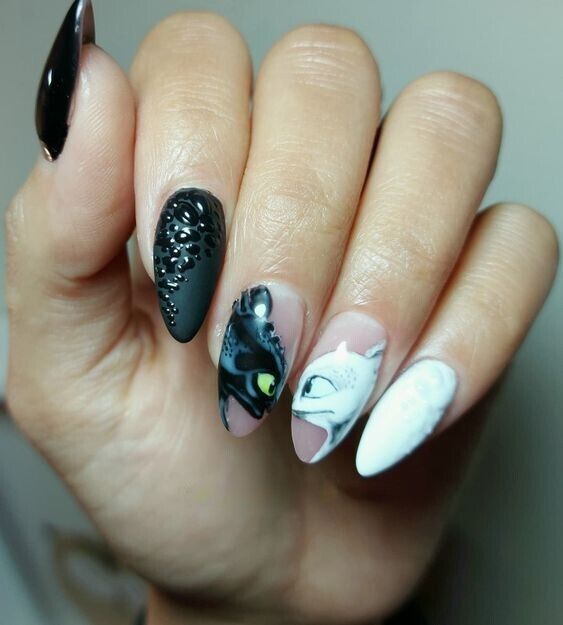 Manicure for the New Year: top 7 dragon designs you'll want to repeat. Photo