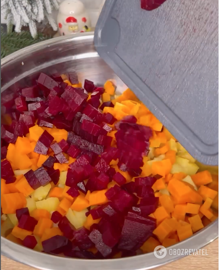 Preparing the salad