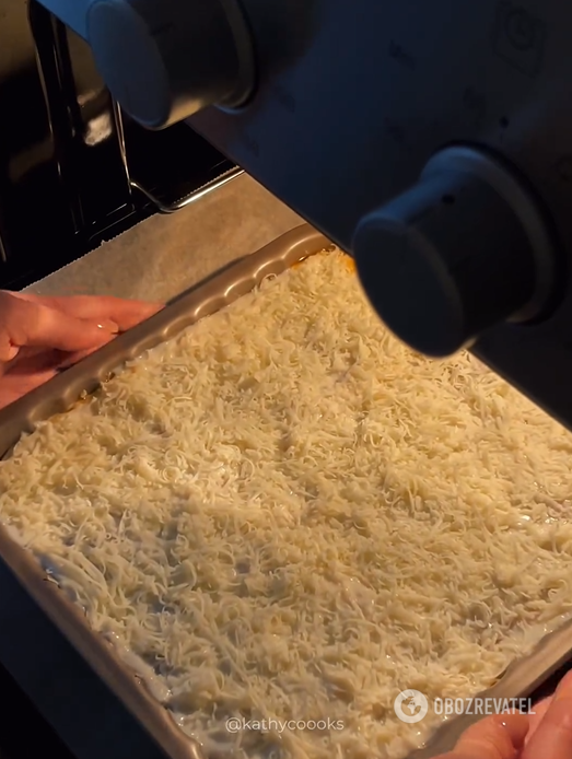 A very quick and hearty lasagna made from ready dough: perfect for lunch