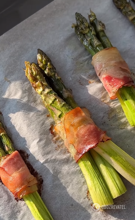 How to cook asparagus in the oven to make it delicious: you need only 20 minutes