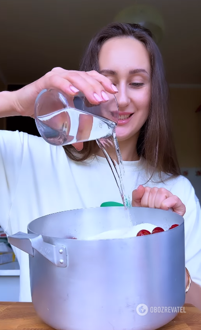 Tasty cherry liqueur with vodka: how to prepare at home