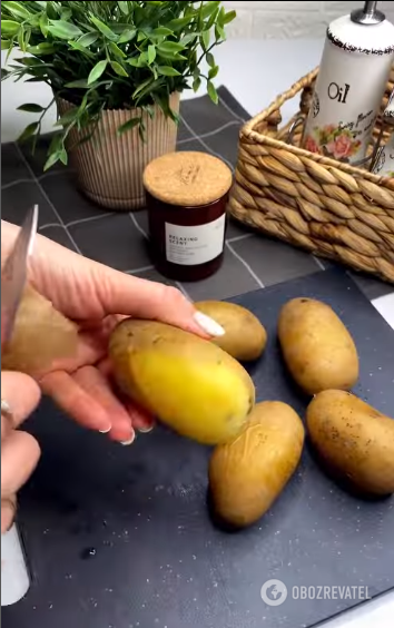 How to bake whole potatoes to make them juicy: an elementary idea