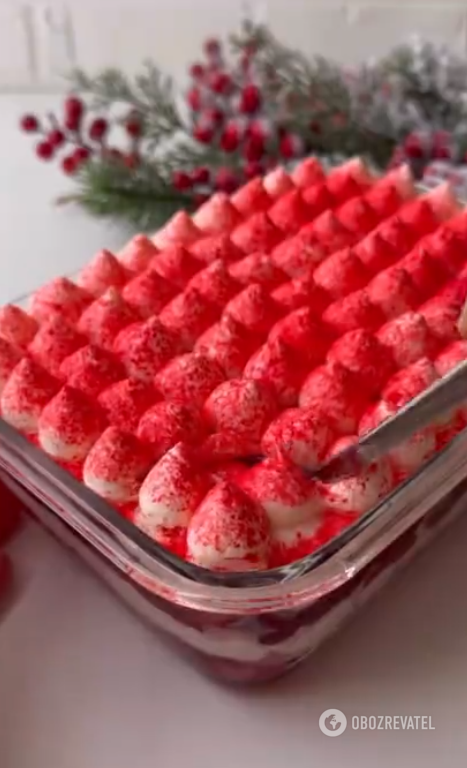 An original tiramisu to make for the New Year: cranberries at the heart