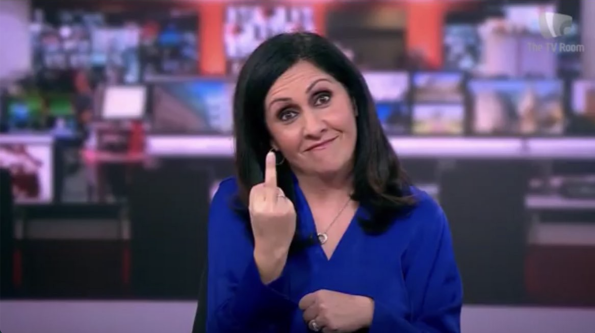 BBC TV presenter shows middle finger on air. Video