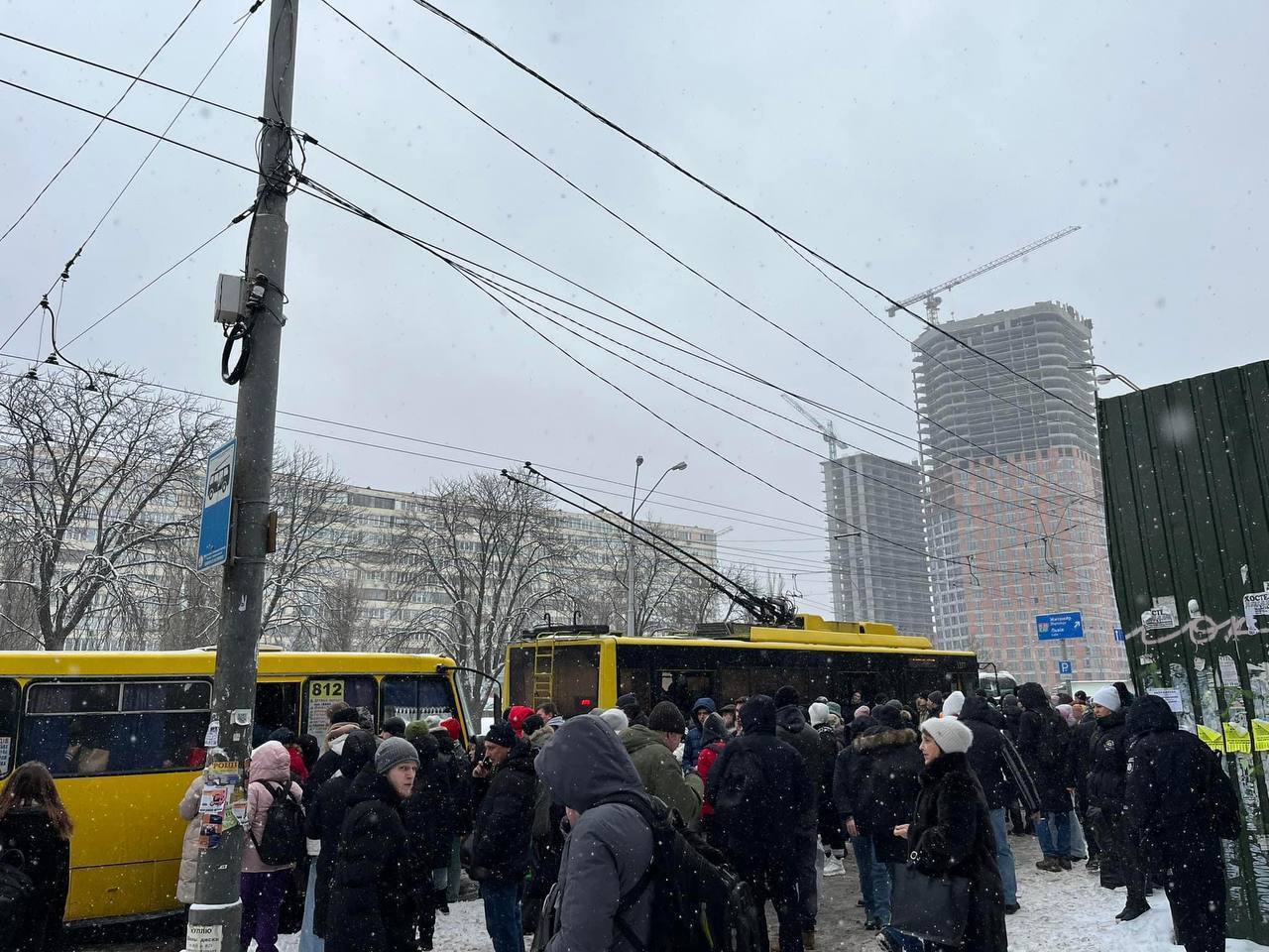 A depressurization has occurred: in Kyiv, the subway traffic on a part of the blue line has been urgently closed