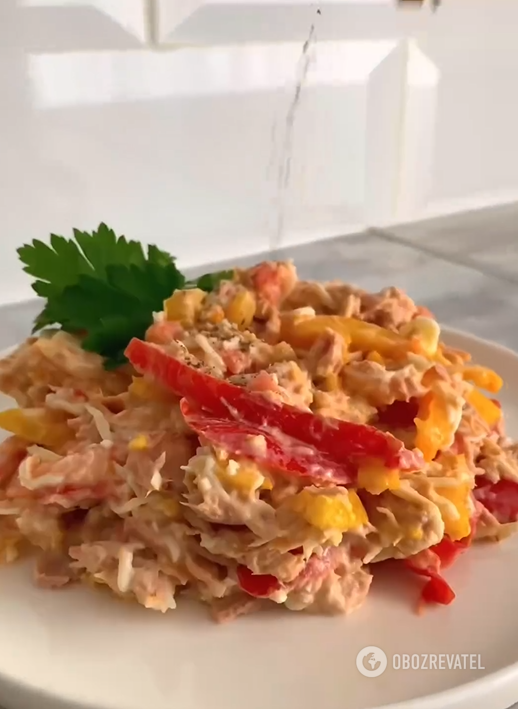 Simple tuna salad for New Year's Eve: you will need only 5 ingredients