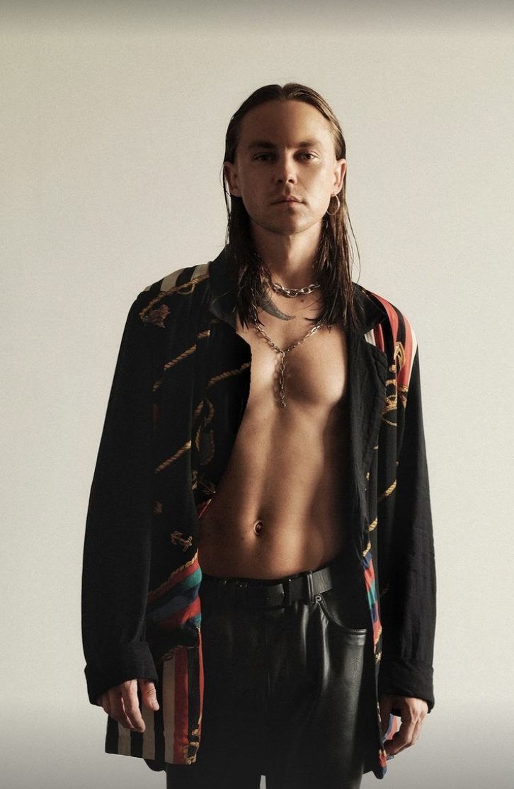 What did Artem Pivovarov look like with long hair and dreadlocks. Photos from his youth and now