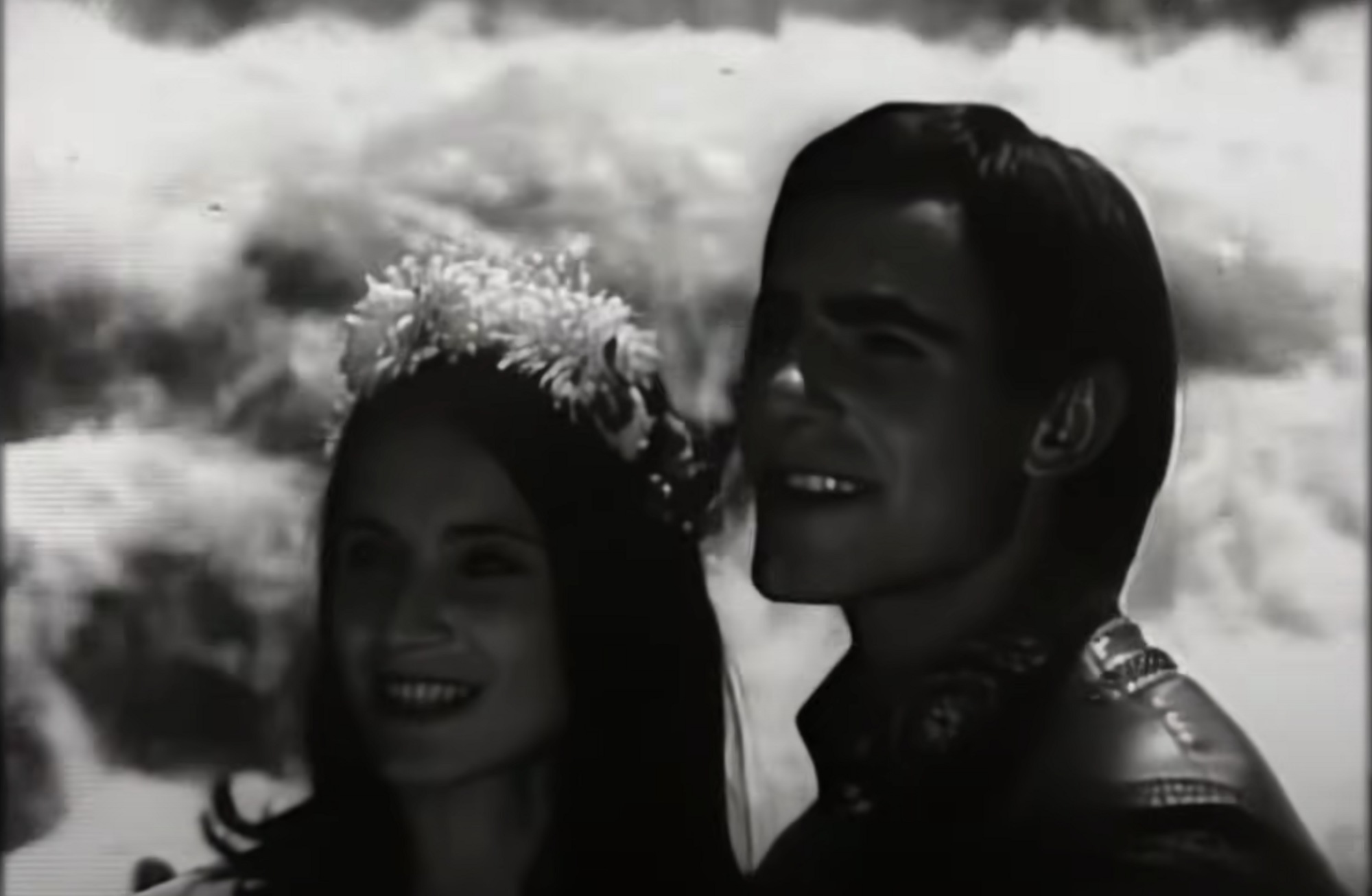 Sofia Rotaru and Vasyl Zinkevych sing ''Vodohrai'': a video from 1971 evoked nostalgia on the internet