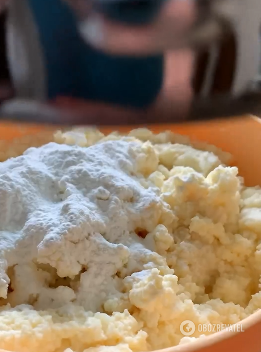 Puffy cheese casserole without flour: what to add