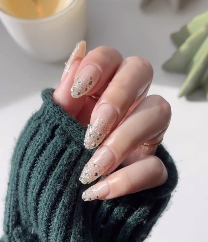 The most fashionable manicure for New Year 2024: top 10 festive designs