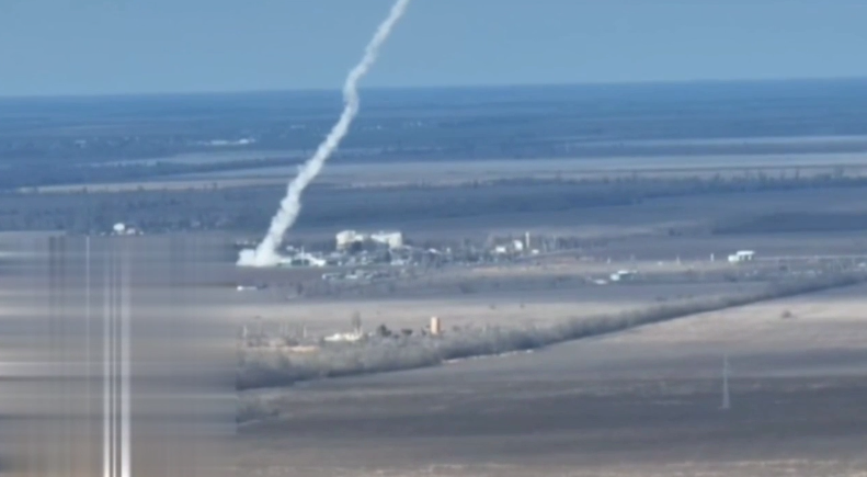 Russians tracked and tried to destroy Ukrainian HIMARS but failed. Video