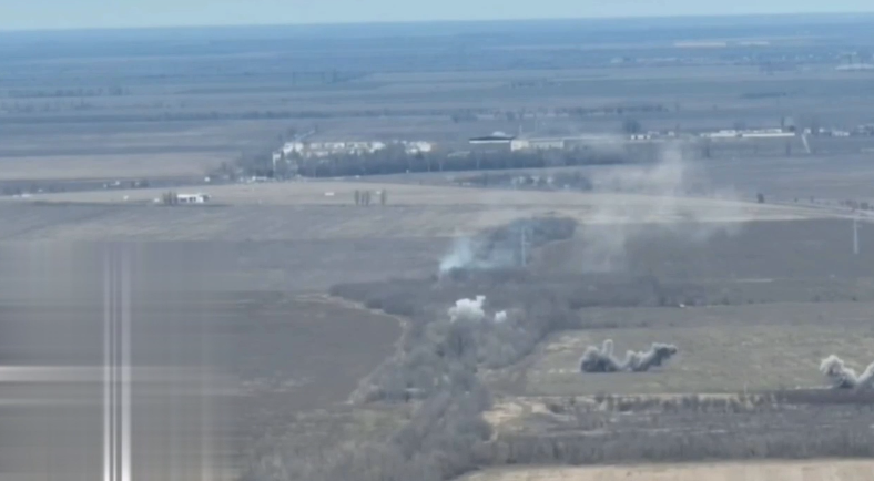 Russians tracked and tried to destroy Ukrainian HIMARS but failed. Video