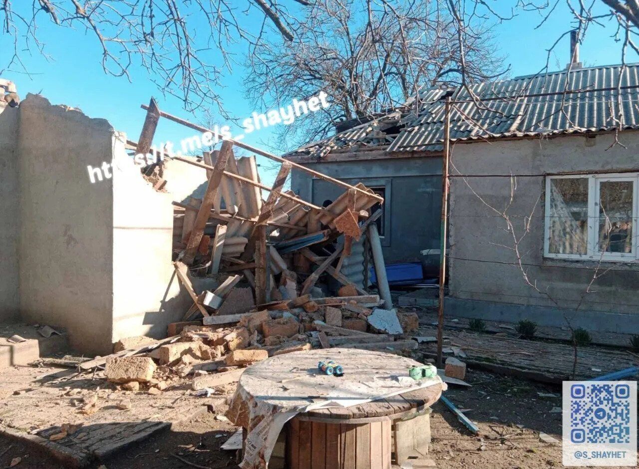 Occupiers attacked residential buildings in the Mykolaiv region: a couple was killed and their child was wounded. Photo.