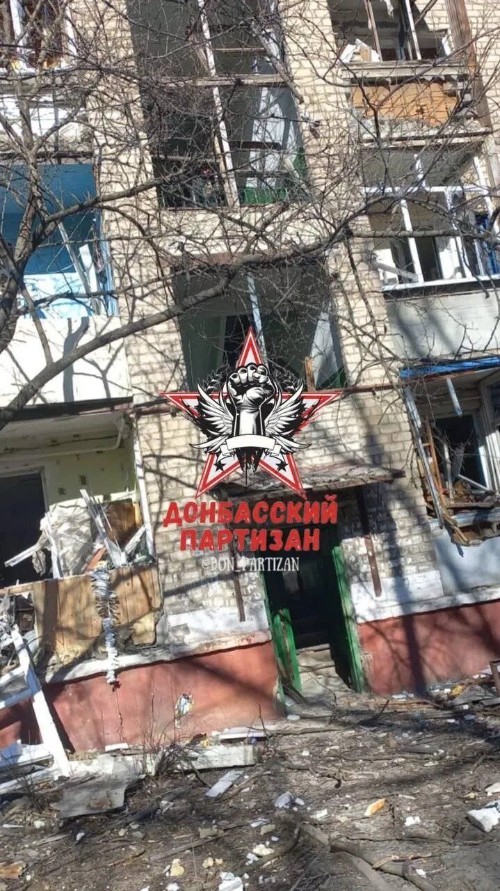 Russian occupiers struck the center of Kramatorsk, damaging houses: one person was killed and one wounded. Photos and videos