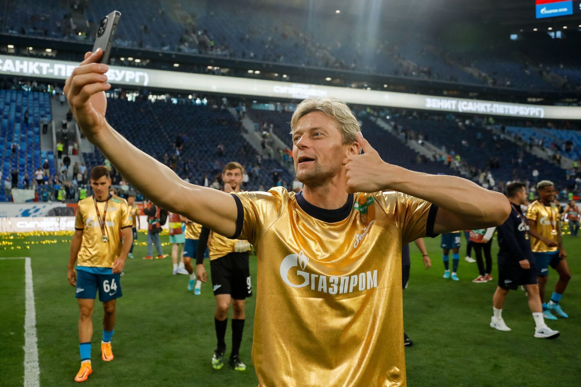 Zenit disgraced themselves in the Russian Cup by scoring on their own net in the 12th second of the match. Video.