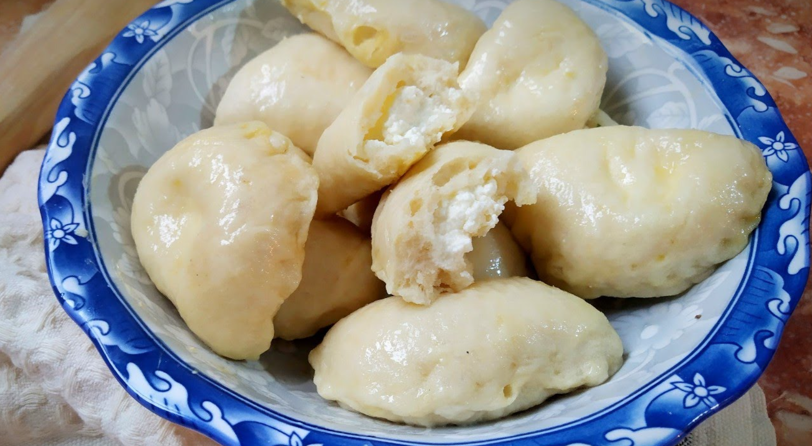 Poltava-style varenyky: how to prepare the perfect dough for the dish