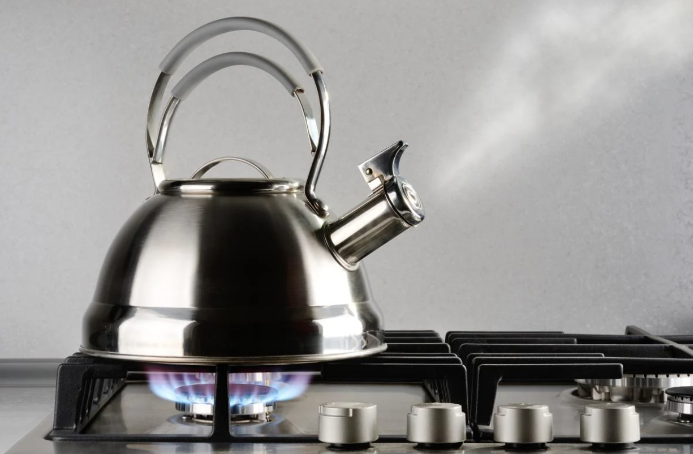 How to clean a kitchen kettle