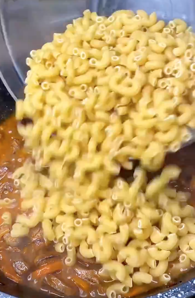 Pasta with chicken hearts
