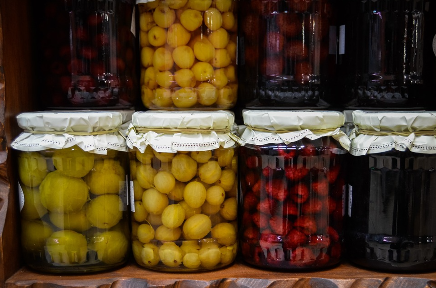 Why a jar of compote is bloated