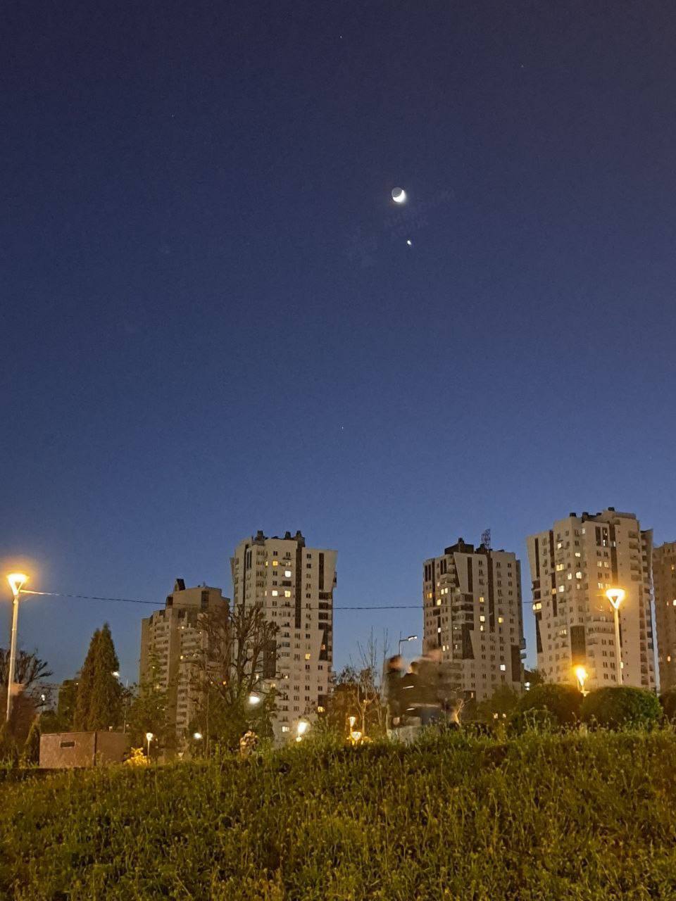 The Moon and Venus over Kyiv