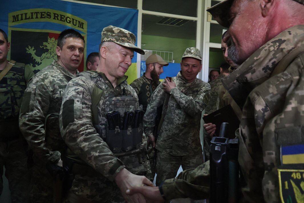 Syrsky awarded soldiers of the AFU