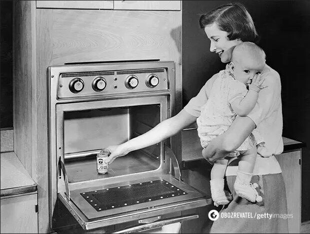 One of the first commercial Tappan RL-1 microwaves from 1955.