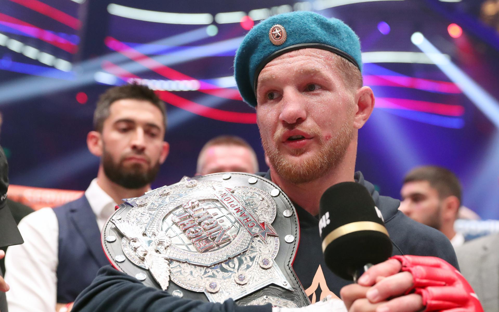 ''Zabiję tam wszystkich'': Rosyjski mistrz MMA trollowany w sieci po tym, jak powiedział, że czeka na powrót na wojnę na Ukrainie