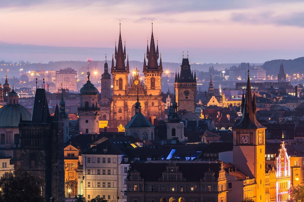 Niesamowita Praga: 6 miejsc w stolicy Czech, które cię oczarują