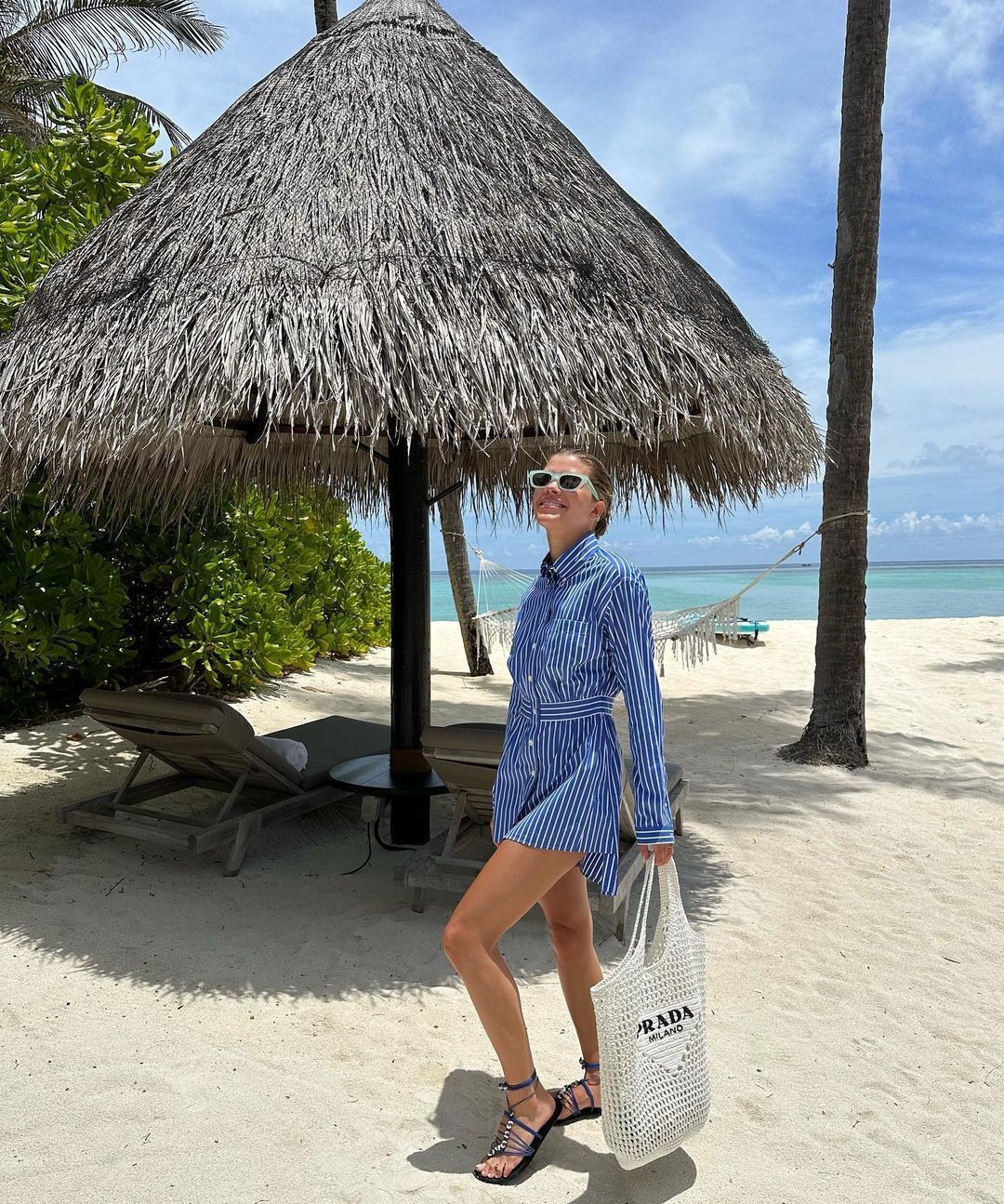 Ożyw swoje letnie stylizacje: 5 toreb plażowych do noszenia w mieście