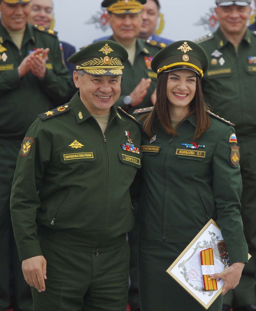 Skandal dnia: słynna rosyjska mistrzyni olimpijska z rosyjskiej armii została zauważona w Hiszpanii. Zdjęcie