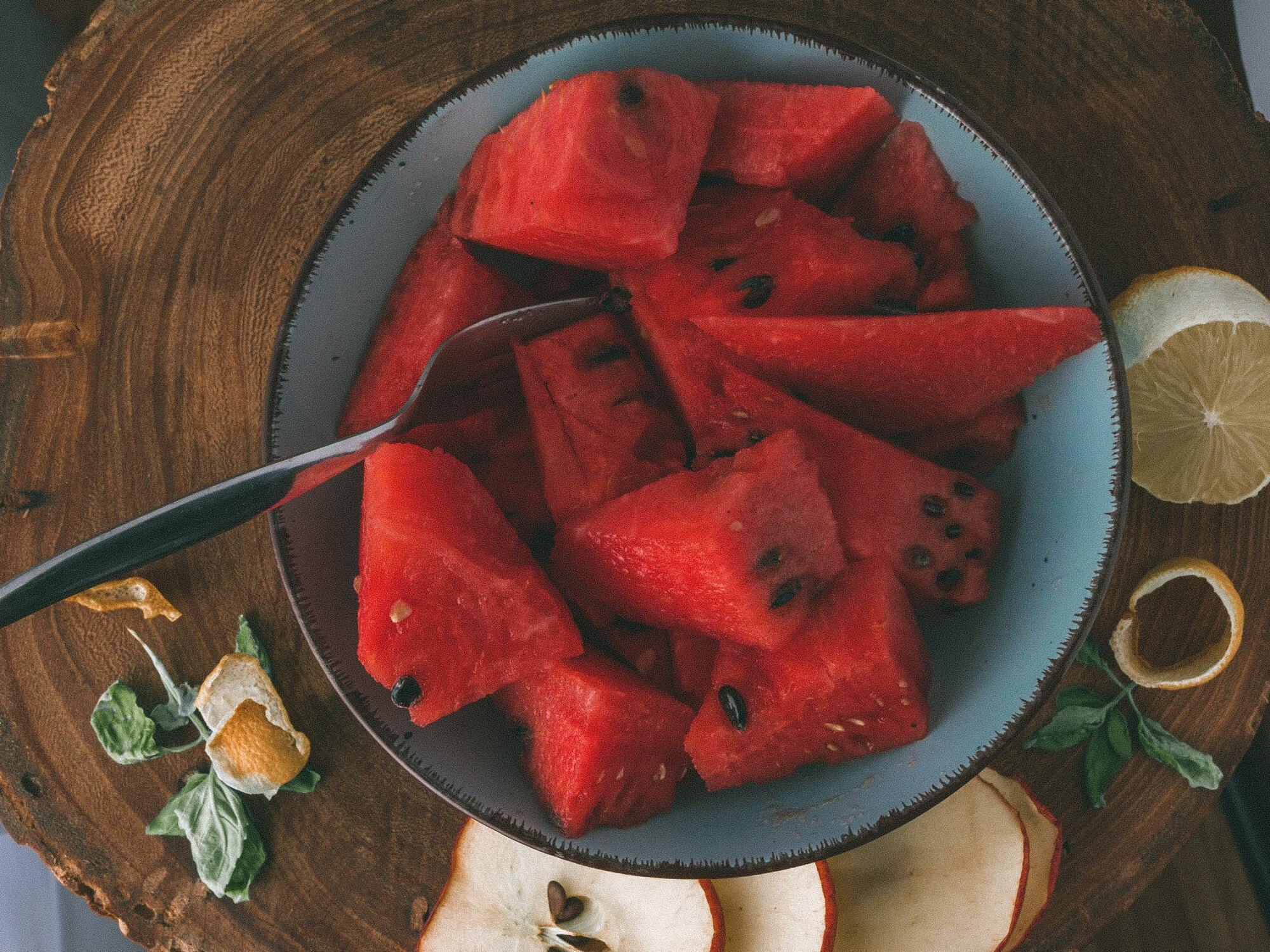 Delicious salad with juicy watermelon: the perfect appetizer for the summer heat