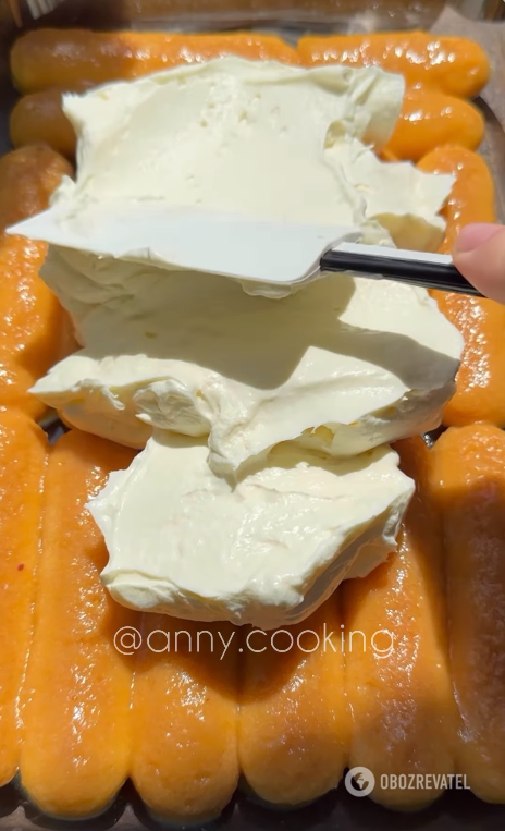 Brzoskwiniowe tiramisu w 20 minut: jak przygotować spektakularny sezonowy deser