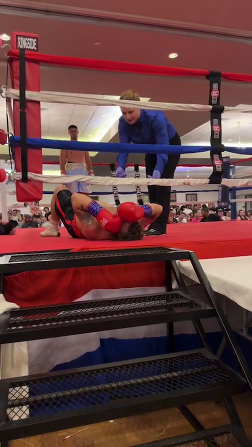 Undefeated Ukrainian heavyweight wins a fight in the US by knockout in one minute. Video