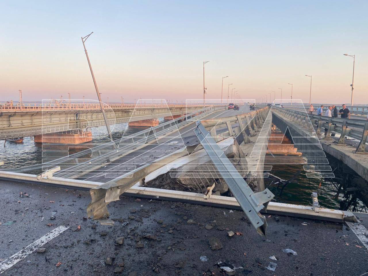 One of the spans collapsed, traffic stopped: photos and video of the aftermath of the explosions on the Crimean bridge have appeared