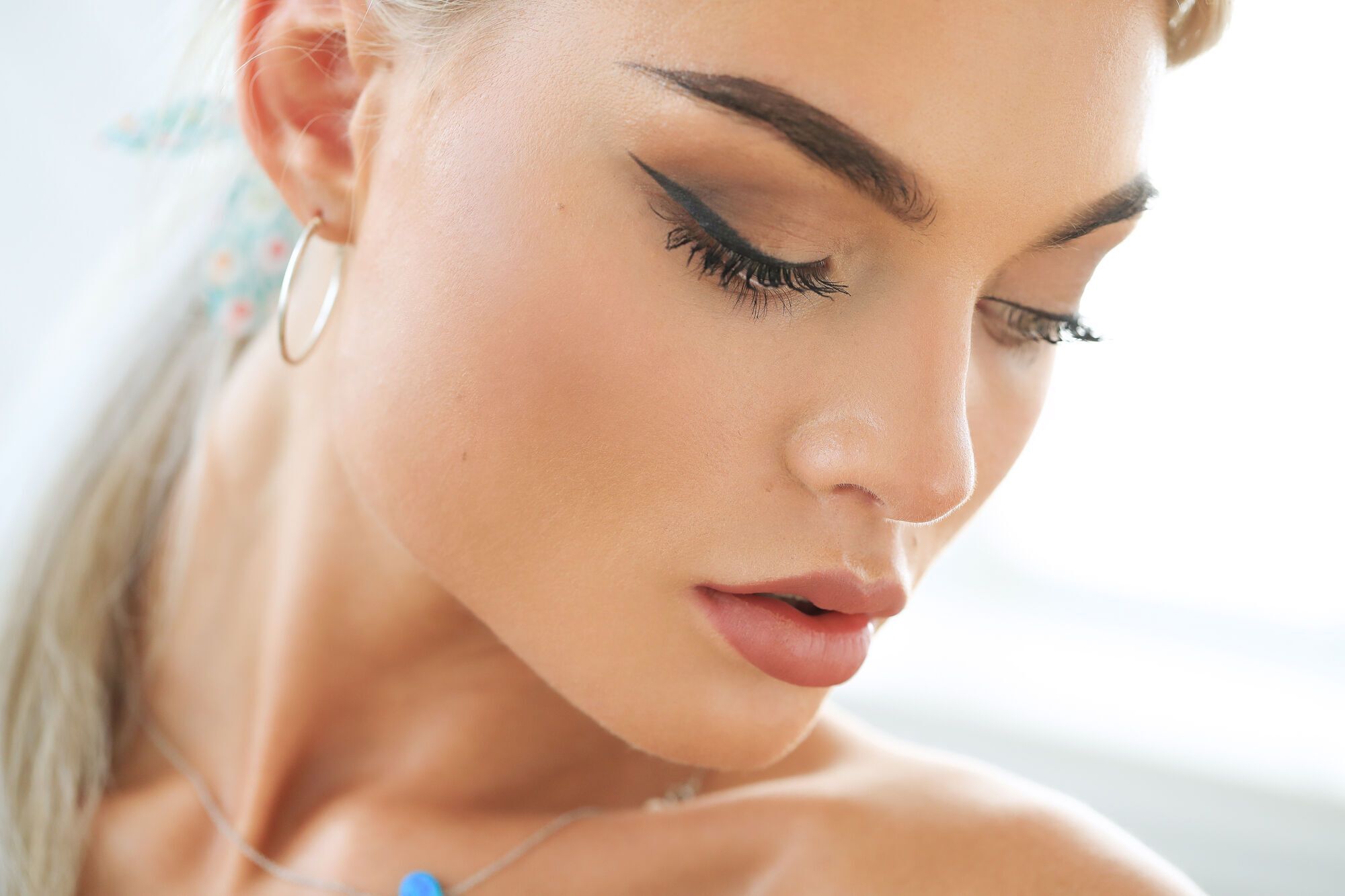 Six makeup mistakes that can age you 20 years: never do this