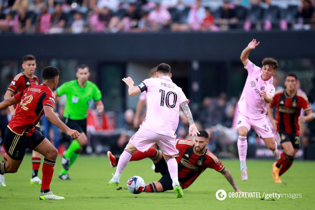 Messi played for his new team and made a sensation with two goals in 13 minutes. Video