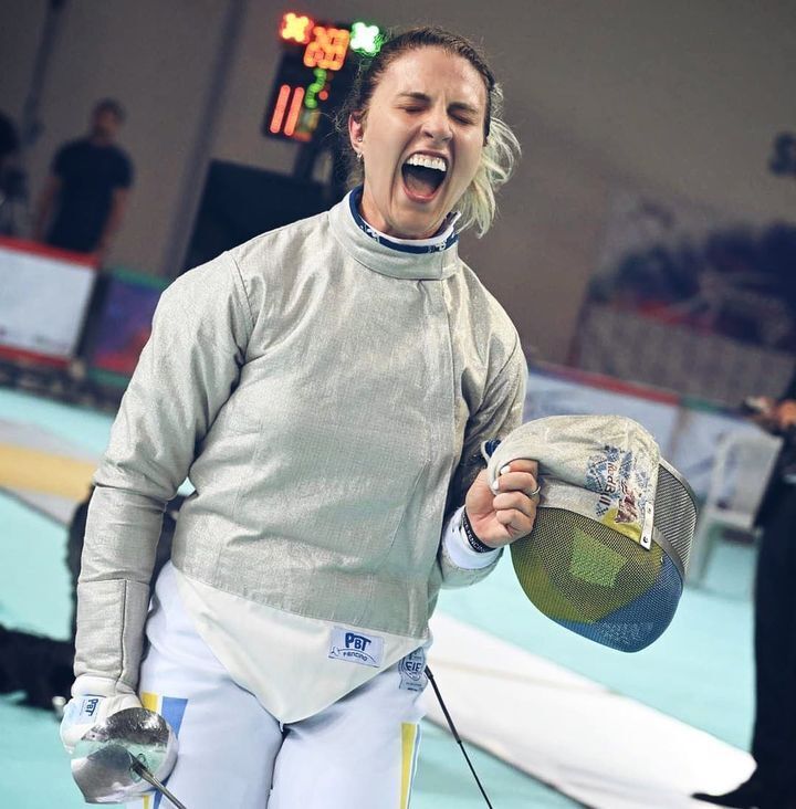 Russian woman who went crazy after losing to Harlan humiliated at the World Fencing Championships 