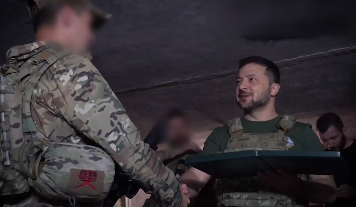 Zelensky visited Bakhmut direction and spoke to the soldiers. Video